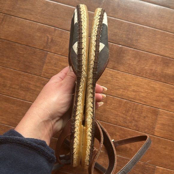 Burberry Women's Espadrille Sandals - Size 38 - Picture 3 of 7